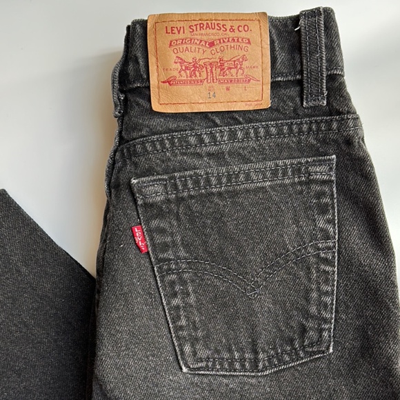 Vintage women’s Levi’s 512 black jeans - Picture 2 of 10